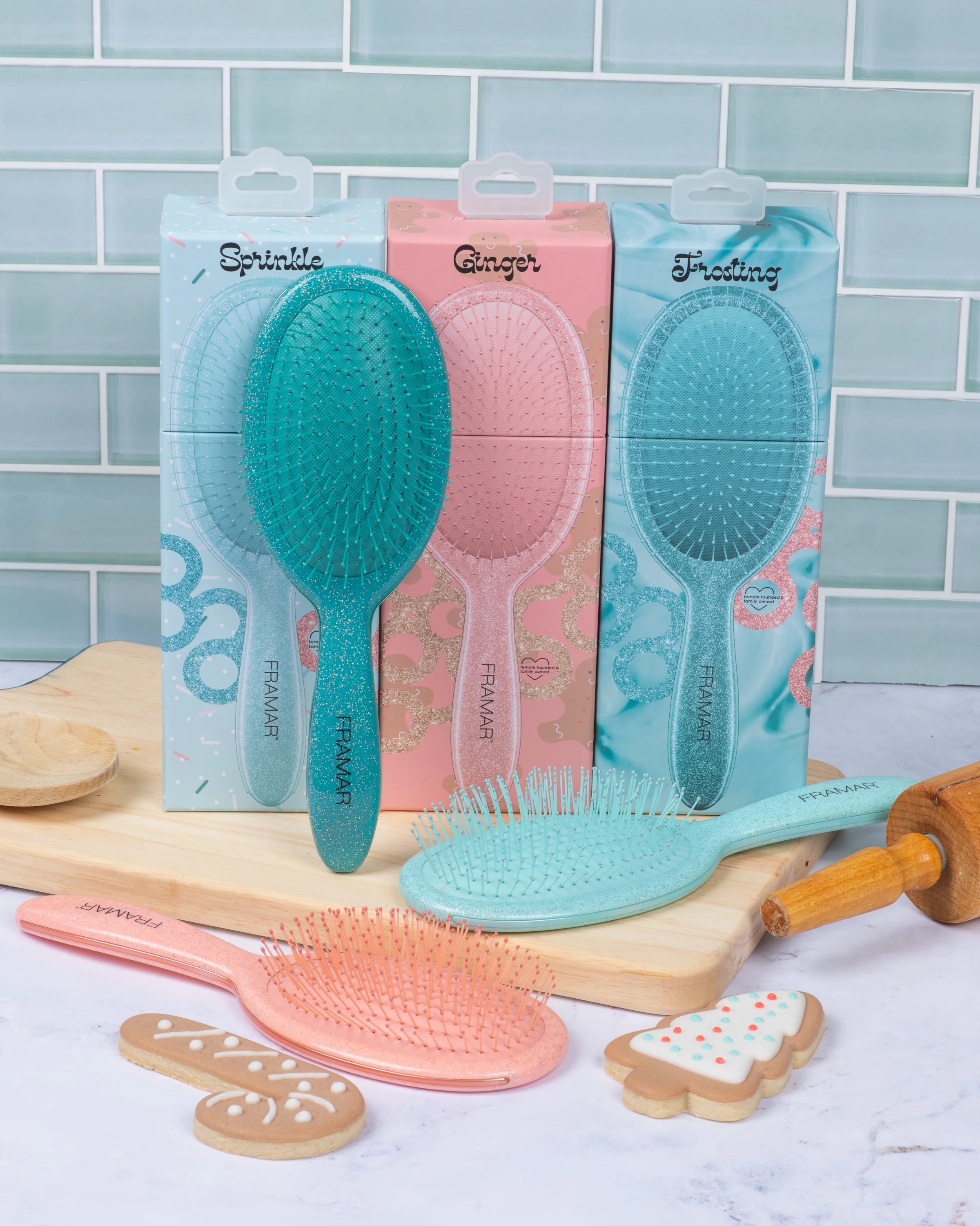 Cookie Cutter - Detangle Brush 9pc Display - Image 3