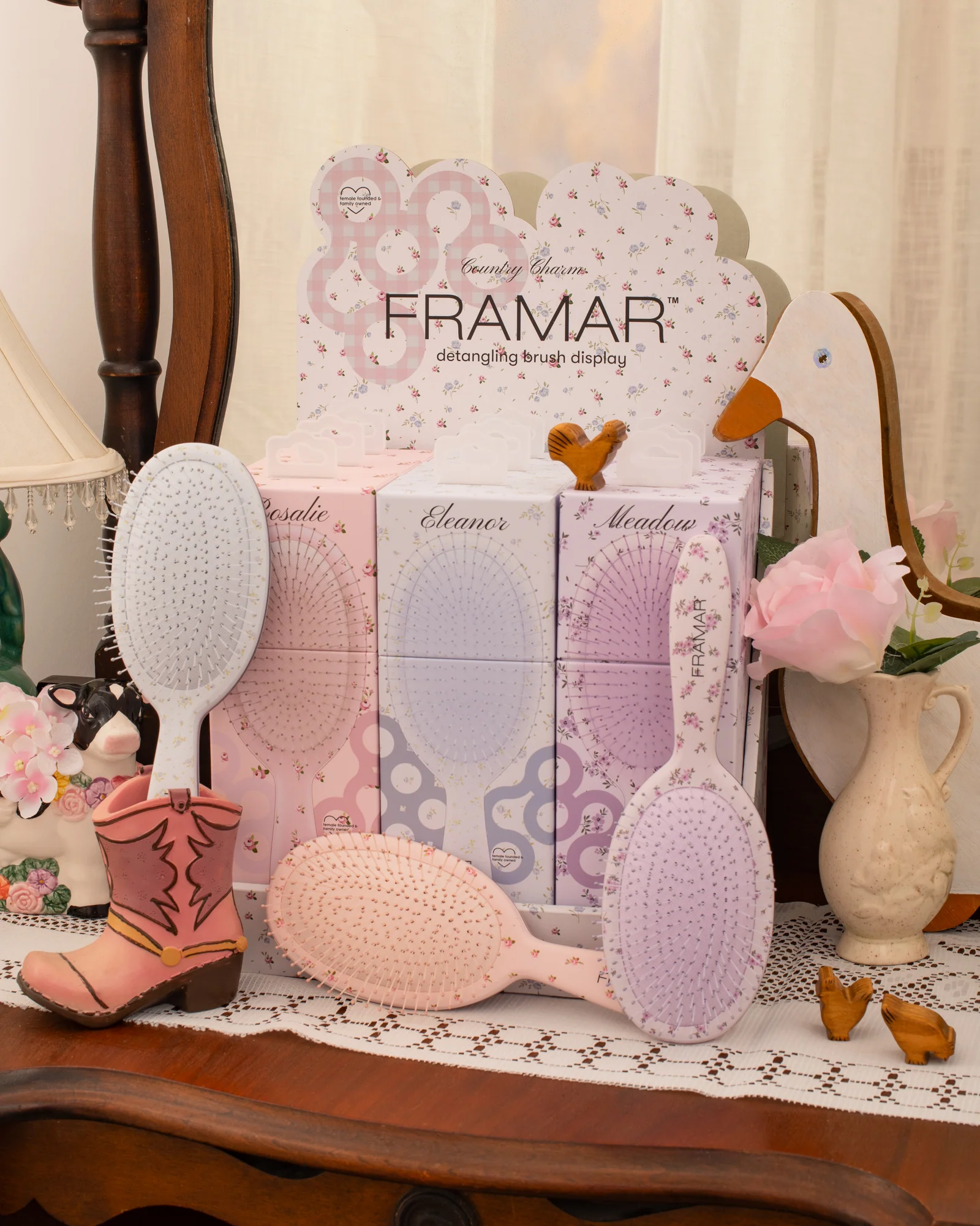 Country Charm - 9PC Detangle Brush Display - Image 6