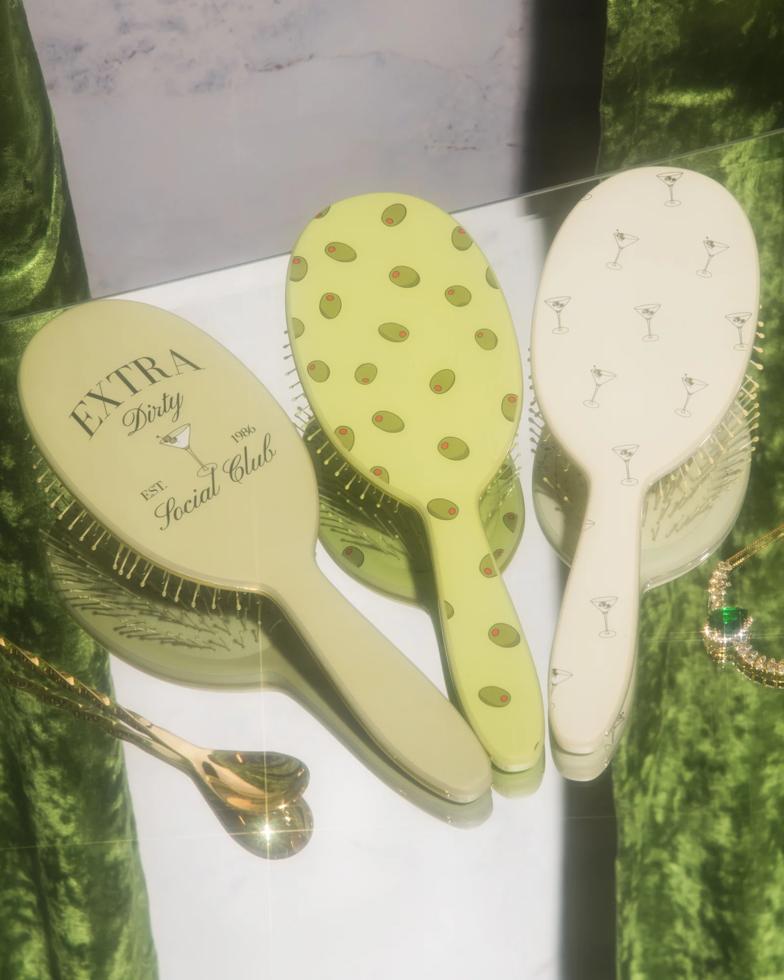 Extra Dirty Detangle Brush 9PC Display - Image 6