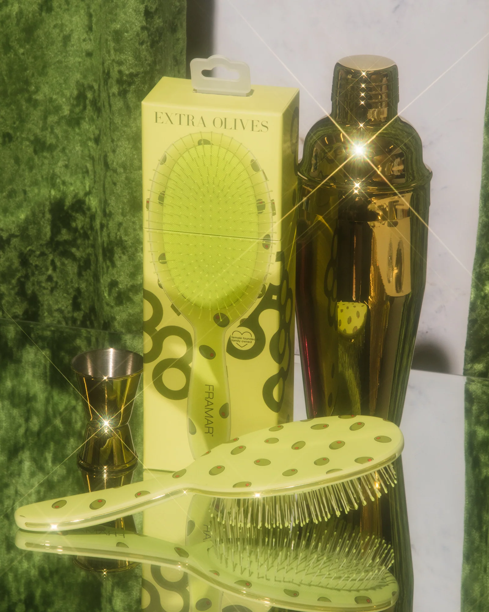 Extra Dirty Detangle Brush - Extra Olives - Image 4