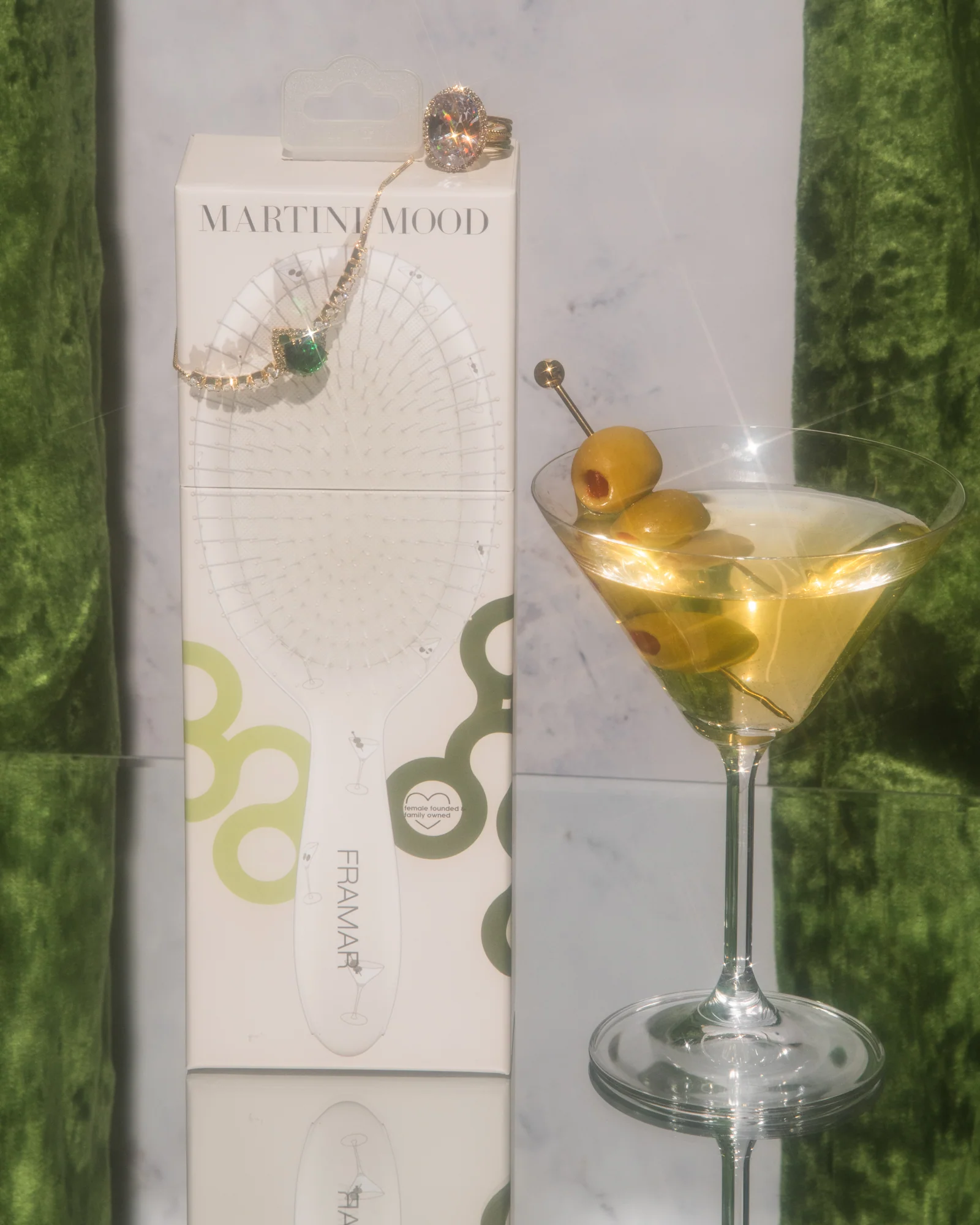 Extra Dirty Detangle Brush - Martini Mood - Image 4