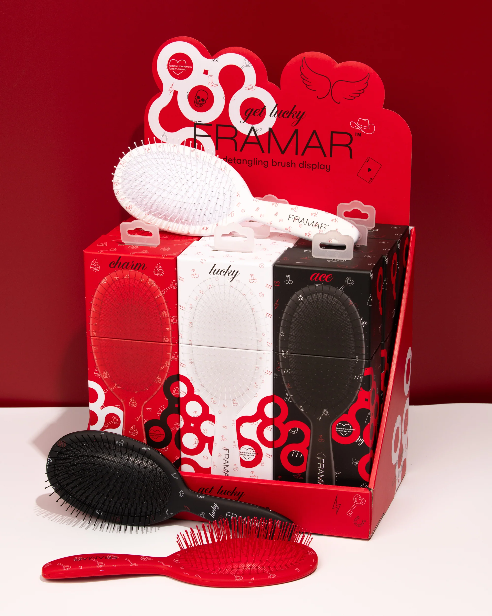 Get Lucky - Detangle Brush 9pc Display - Image 2