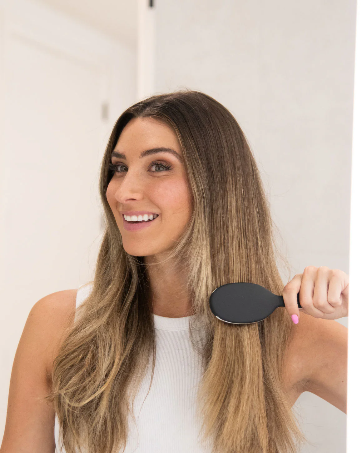 Mini Detangle Brush - Black - Image 7
